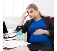 Ciieeo Tazza per Bere con Cannuccia Antigoccia per Anziani e Pazienti Allettati Tazza per Regolazione Disfagia con Coperchio e Misurazione Bottiglia D’Acqua Ergonomica Verde per