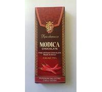 Cioccolata di modica aromatizzata al peperoncino con 75% di cacao