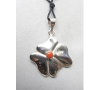 Ciondolo con Fiore in Argento 925 e Corallo Rosso naturale - Pendente Girocollo