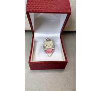 Ciondolo Hello Kitty smaltato bianco con maglietta fucsia in argento 925