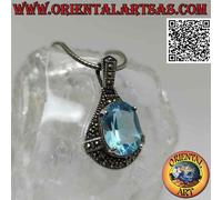 Ciondolo in argento 925 ‰ con Topazio blu ovale contornata di marcassiti