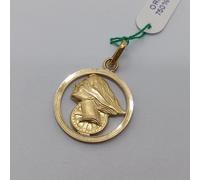 CIONDOLO MEDAGLIA PORTAFORTUNA DEA BENDATA IN ORO GIALLO 18KT 4 GR. (8069)