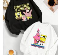 Classico costume a due pezzi in bianco e nero, con tema SpongeBob. Modelli neri con stampe raffiguranti il classico SpongeBob e le lumache, e la scritta "SPONGEBOB" piena di ricordi; i modelli bianchi