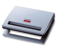 Cloer 6219 Tostiera per Sandwich/Tramezzini, 900 W, per 4 tramezzini alla volta, spia di controllo, rivestimento antiaderente, color argento