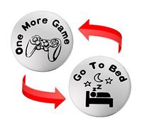 Cobee Funny Flip Coins, Moneta di novità da gioco double face, One More Game/Go To Bed Gift Decision Maker Coin Regali per Fidanzato, Fidanzata, Marito, Figlio, Amante, Compleanno, argento, 9.5