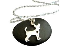 Collana in argento sterling 925 con chihuahua. Ciondolo a forma di cuore per piccoli animali. Ciondolo con razza di cane giocattolo. Semplice regalo per il proprietario di un cucciolo. Gioielli per
