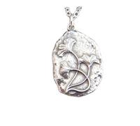 Collana in argento sterling 925 con fossile di crinoide. Piccolo ciondolo con antica vita marina. Ciondolo rustico con gigli di mare. Echinodermi. Regalo per biologo naturalistico | con catena da
