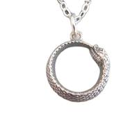 Collana in argento sterling 925 con serpente uroboro, piccolo cerchio, serpente drago che morde la coda, delicato gioiello universo di speranza infinita | con catena da 18 pollici | placcato