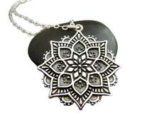 Collana mandala di loto in argento sterling 925 con piccolo ciondolo a forma di fiore a forma di petalo, ciondolo universo zen, gioielli bohémien, spirituali, yoga, tutti i giorni | con catena da