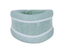 Farmacare COLLARE CERVICALE SEMIRIGIDO MISURA MEDIA PER ARTROSI CERVICALE, COLPO DI FRUSTA E TORCICOLLO. REGOLAZIONE DELLA CIRCONFERENZA TRAMITE CINGHIE POSTERIORI IN VELCRO. ALTEZZA 10CM