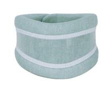 Collare cervicale semirigido misura piccola per artrosi cervicale, colpo di frusta e torcicollo. regolazione della circonferenza tramite cinghie posteriori in velcro. altezza 10cm