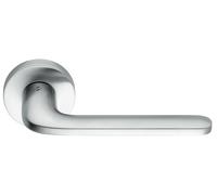 COLOMBO DESIGN Maniglia ROBOQUATTRO coppia con rosette e bocchette tonde foro