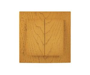 Commutatore da incasso doppio rovere serie 8000. Ideale per chi cerca eleganza e funzionalità, fondendo un design sofisticato con flessibilità per qualsiasi spazio.