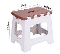 Comodo sgabello a gradini leggero progettato per migliorare la sicurezza a casa