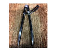 Compasso divisore per misurare la distanza esatta