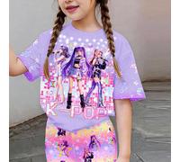 Completo casual da ragazza composto da t-shirt a maniche corte e pantaloncini con stampa di ragazze cartoni animati, sfumatura colorata a onde, e icone di superstars K-pop, adatto per l'estate 6Y,7Y,8