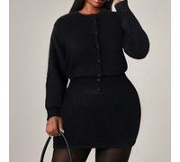 Completo da donna elegante, glamour e sexy in maglia di pelliccia, composto da 2 pezzi: cardigan aderente a collo tondo e gonna abbinata, adatto per uno stile urban chic, da ufficio, crociera, pendola