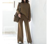 Completo da donna in due pezzi con maglione ampio e pantaloni a gamba larga per una comoda stratificazione nelle mezze stagioni (M caffè)
