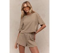 Completo da relax in maglia a costine, composto da top oversize a maniche corte e pantaloncini vita alta. Set casual per il tempo libero, adatto per l'estate, la primavera e la vacanza, ideale anche c