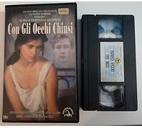 CON GLI OCCHI CHIUSI