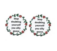 Confezione da 2 spille smaltate "Stop Doubting Yourself You Silly Goose" - Simpatiche spille motivazionali per zaino, giacca o cappello - Spille da bavero in lega regalo per amici e promemoria per se