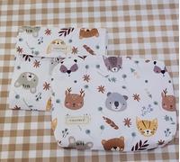 Confezione per bambino fasciatoio pieghevole portatile e beauty case - Impermeabile - neonato - 100% cotone esterno - Made in Spagna (animale bosco, confezione camb + trousse