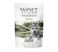 Confezione prova! Wolf of Wilderness Crocchette, umido e snack per cane - 180 g snack Wild Bites Junior Green Fields - Agnello