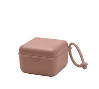Contenitore per ciuccio BIBS con cordino. Supporto per ciuccio e contenitore per la sterilizzazione. Materiale approvato per uso alimentare 100% senza BPA. Prodotto in Danimarca. Woodchuck