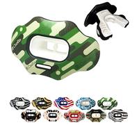 COOLLO SPORTS MAXX/Might Football - Paradenti per labbra e sport ad alto impatto, per adulti e ragazzi (cinghia inclusa) (camo, verde - (due strati), senza custodia (adulto 8+))