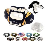 COOLLO SPORTS MAXX/Might Football - Paradenti per labbra e sport ad alto impatto, per adulti e ragazzi (cinghia inclusa), zanne bianche dorate (due strati), con custodia (adulti 8+))
