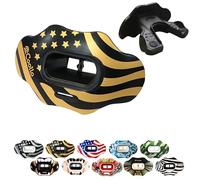 COOLLO SPORTS Paradenti per labbra MAXX/Might Football e protezione per labbra ad alto impatto, per adulti e ragazzi, con cinturino incluso, senza custodia (adulto 8+), bandiera americana, oro (uno