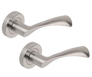 Coppia di maniglie a leva con rosetta, per porta interna, design Flex, in cromo o ottone