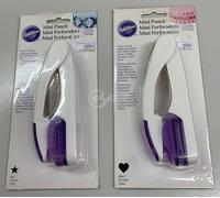 Coppia di perforatrici pasta Wilton per decorazione dolci forma cuore e stella