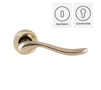 Coppia maniglie maniglia per porte interne modello PARMA ottone design sinuoso