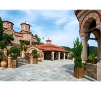CORFOTO Tessuto 3x2m (10x6.5FT) Sfondo Piazza Monastero Ortodosso Chiesa in Pietra Archi Cielo Blu per Cerimonia Matrimonio Viaggio Adulti