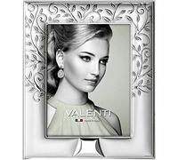 Cornice portafoto di valenti. Cornice in argento bilaminato e retro in legno bianco con albero della vita. Le dimensioni sono 18x24 cm la referenza è 654 5lbi