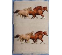 Corredocasa Coppia Asciugamani Spugna Cotone 100% Made in Italy, Set 2 Asciugamani Bagno Viso e Ospite Fondo Panna con Varie Stampe, Morbidi Soffici e Assorbenti Ideali per Casa B&B, Regalo (Cavalli)