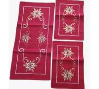 Corredocasa Tris Centrini Natalizi -Set Centrotavola Natalizio in Misto Lino Ricamato Elegante Runner 40x90 + 2 Centrini di Natale 35x45 con Balza in Macramè - Decorazione Cucina Centri Tavola (Rosso)