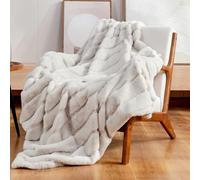 Cozy Bliss Coperta super morbida a righe in finta pelliccia per divano, 127 x 152,4 cm, beige, calda coperta in peluche color latte, per divano, letto, soggiorno, camera da letto (strisce beige)
