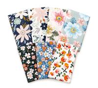 CraftsFabrics - 7 scampoli di tessuto stampato floreale Delight, 100% cotone, 50 x 40 cm di larghezza, per quilting, scrapbooking, patchwork, progetti fai da te