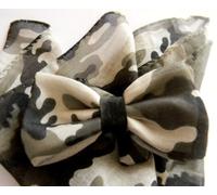 Cravatta a farfalla fantasia camouflage e pochette da taschino completo papillon