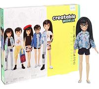 Creatable World- Kit Deluxe con Bambola con Capelli Neri, 6 Outfit, 3 Paia di Scarpe e Accessori, Giocattolo per Bambini 6+ Anni, GGG54