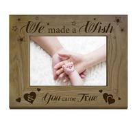 CREATCABIN Abbiamo Espresso Un Desiderio e Tu Ti Sei Avverato Cornice in Legno Massello Incisa Cornice Foto Neomamme e papà Espositore Tavolo Genitori Attesa Regali L'Adozione Decorazione 16.8x21.8cm