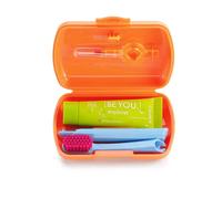 Curaprox Travel Set Orange Cofanetti spazzolino pieghevole CS 5460 Ultra Soft 1 pz. + dentifricio Be You Explorer Apple & Aloe 10 ml + spazzolino interdentale 2 pz. + porta spazzolino interdentale 1 pz.