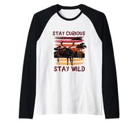 Curious Stay Wild Deer Sunset Nature Lover Outdoor Vintage Maglia con Maniche Raglan