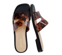 CUSHIONAIRE Voyage Cutout Strap Slides per le donne, Slip On Estate Flats, Calzature alla moda, Sandali comodi stile vacanza per le donne 2025, Marrone, 37.5 EU