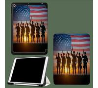 Custodia Compatibile con Cover iPad Pro 11 2022/2021/2020,a tre ante con portapenne per iPad Pro 11 pollici,Attivazione/Disattivazione Automatica Alba Soldati Bandiera Americana Tema Patriottico