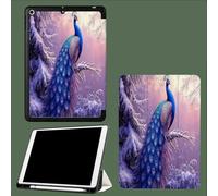 Custodia Cover per iPad (A16) 11 Generazione 11 Pollici 2025 con portapenne, Cover Tablet Sottile con Retro in Morbido TPU con Auto Svegliati/Sonno Pavone Blu Foresta Cedri-Viola