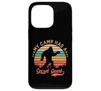 Custodia per iPhone 13 Pro Il mio campo ha un ospite segreto che crede in Bigfoot Camper