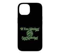 Custodia per iPhone 14 Illustrazione verde If I'm sitting I'm Knitting Yarn Ball